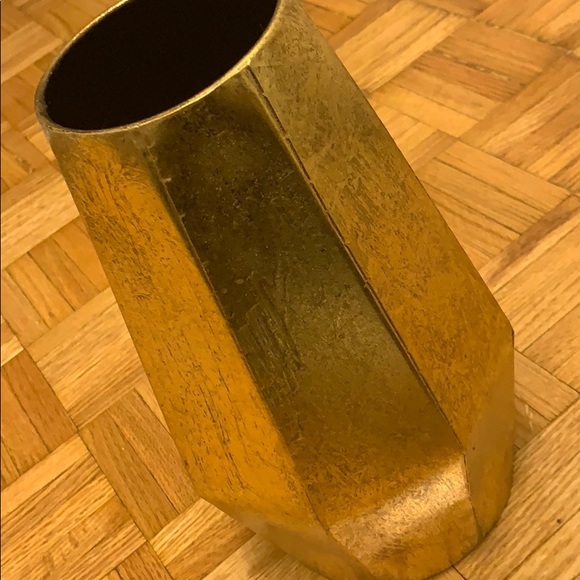 Metallic golden vase - Picture 1 of 3